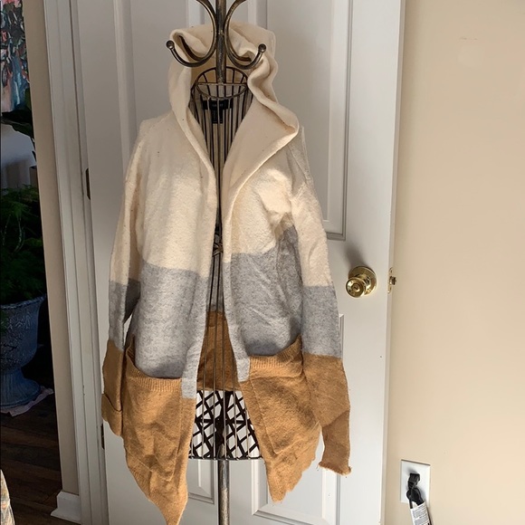 Forever 21 Sweaters - Forever 21 Cardigan